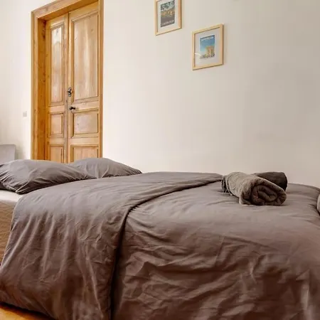 *appart 2 Chambres, Hypercentre, Emplacement N°1*